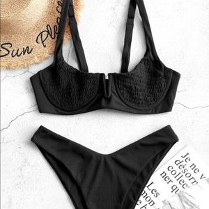 Ribbed black underwire bathing suit